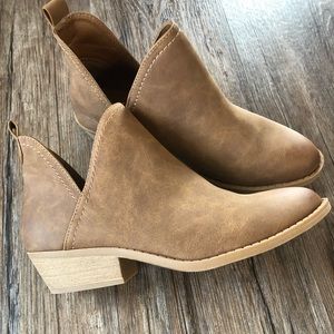 Universal Thread Booties